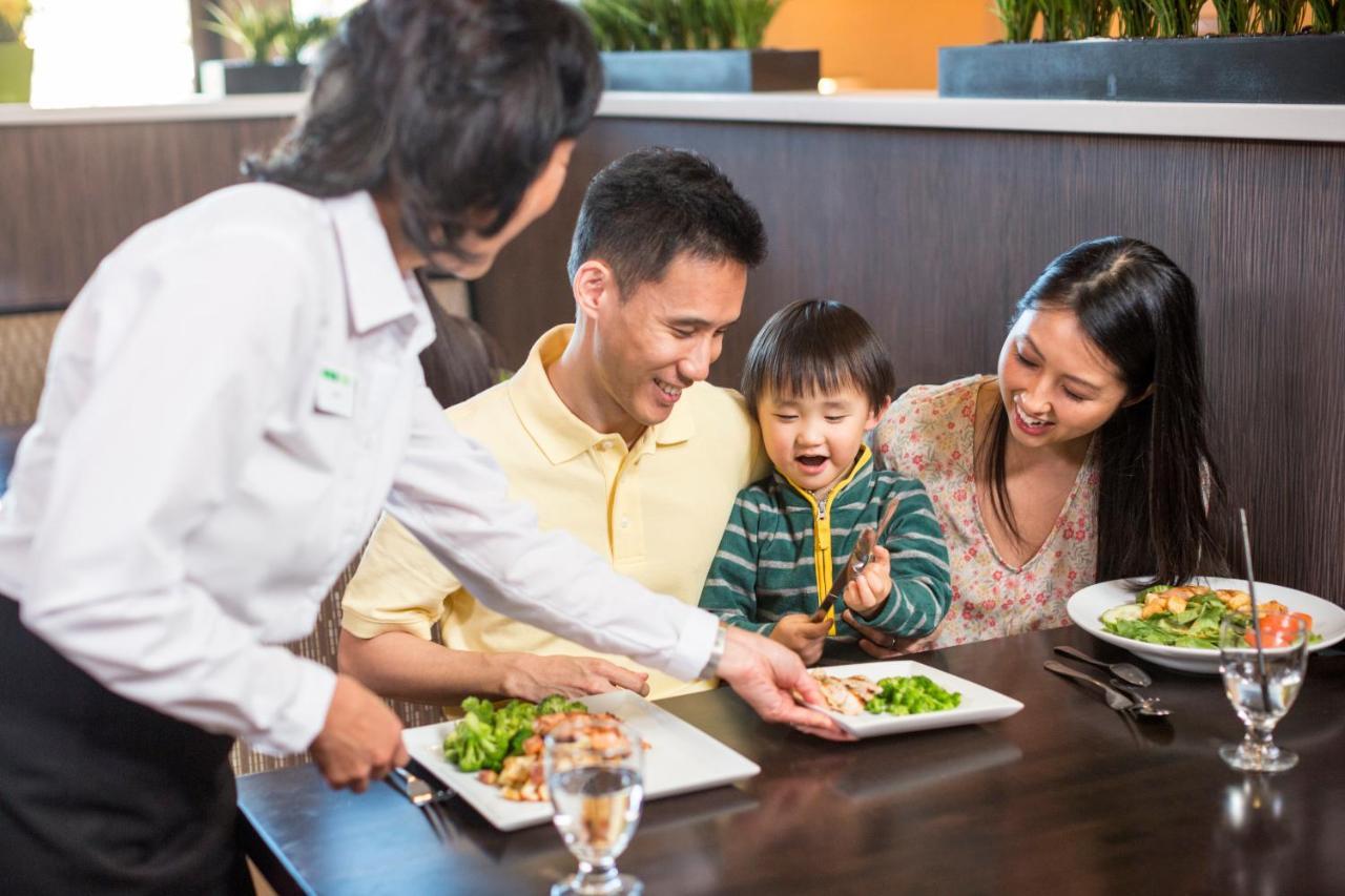 Holiday Inn - Long Island - Islip Arpt East By Ihg Holtsville Exteriér fotografie